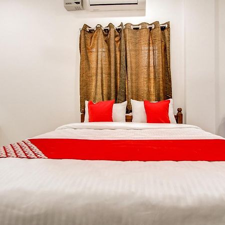 Oyo 69625 Mayuraa Residency Hotel Kumbakonam Exterior photo
