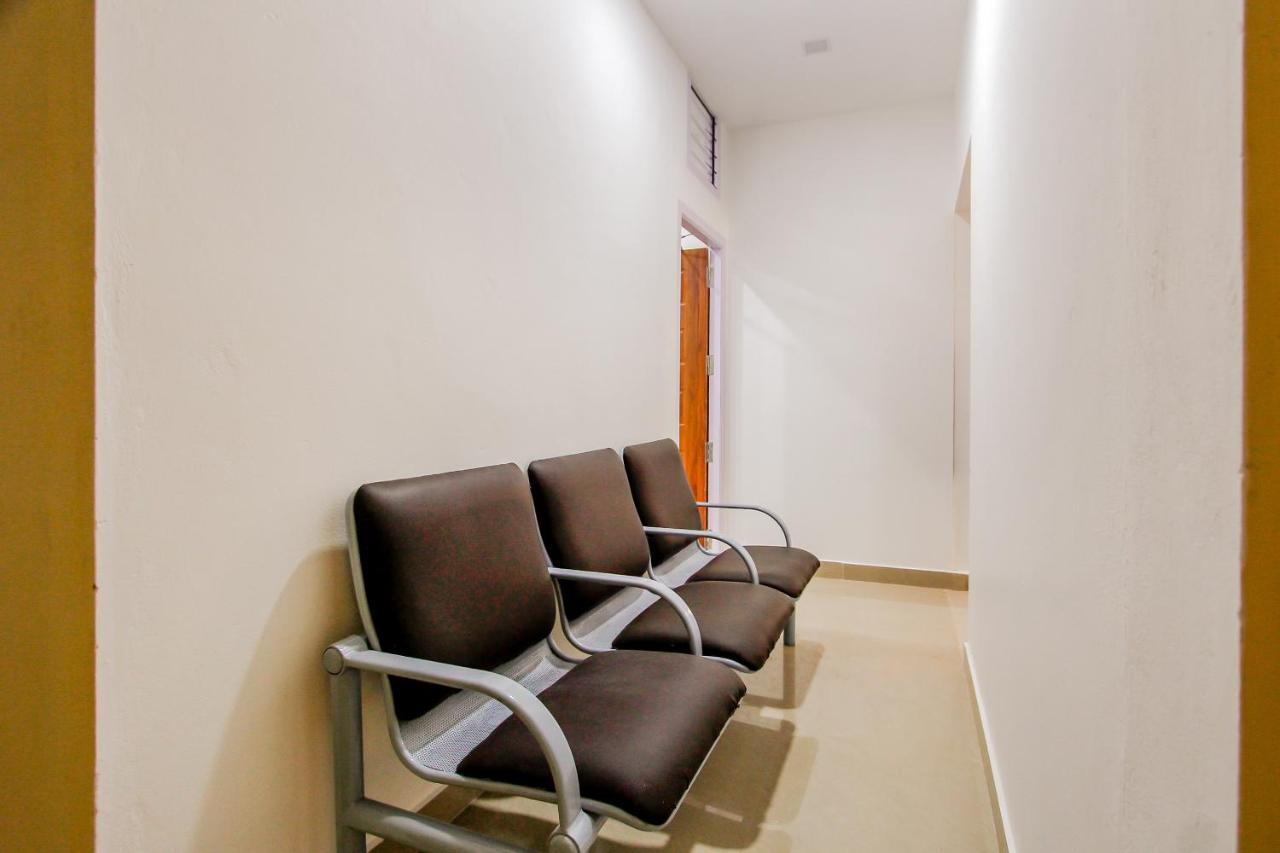 Oyo 69625 Mayuraa Residency Hotel Kumbakonam Exterior photo