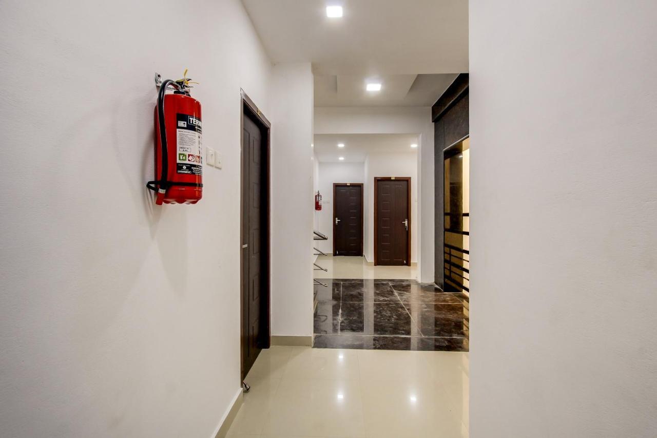 Oyo 69625 Mayuraa Residency Hotel Kumbakonam Exterior photo
