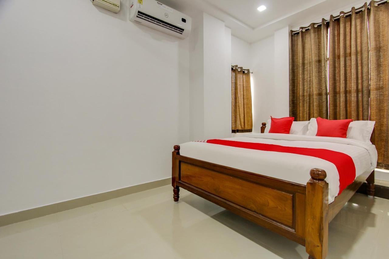 Oyo 69625 Mayuraa Residency Hotel Kumbakonam Exterior photo