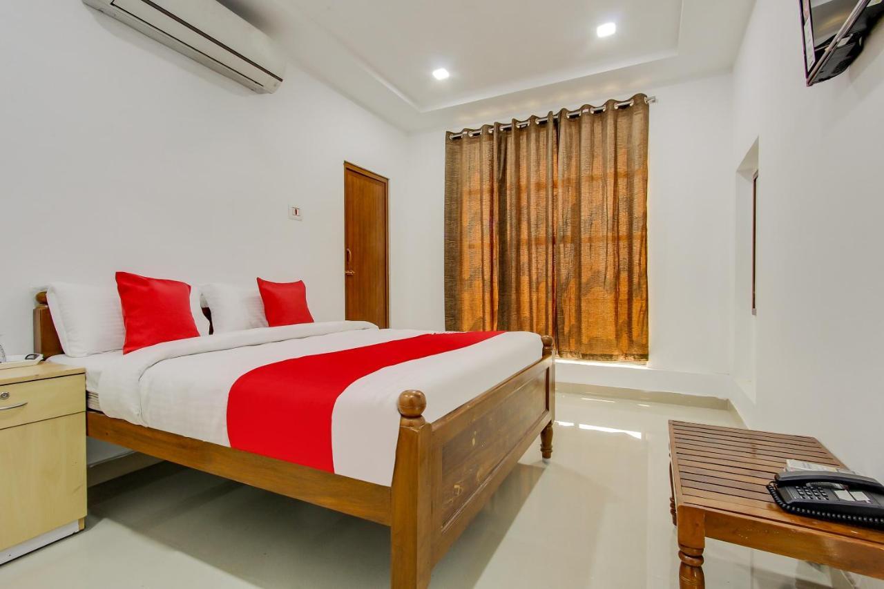 Oyo 69625 Mayuraa Residency Hotel Kumbakonam Exterior photo
