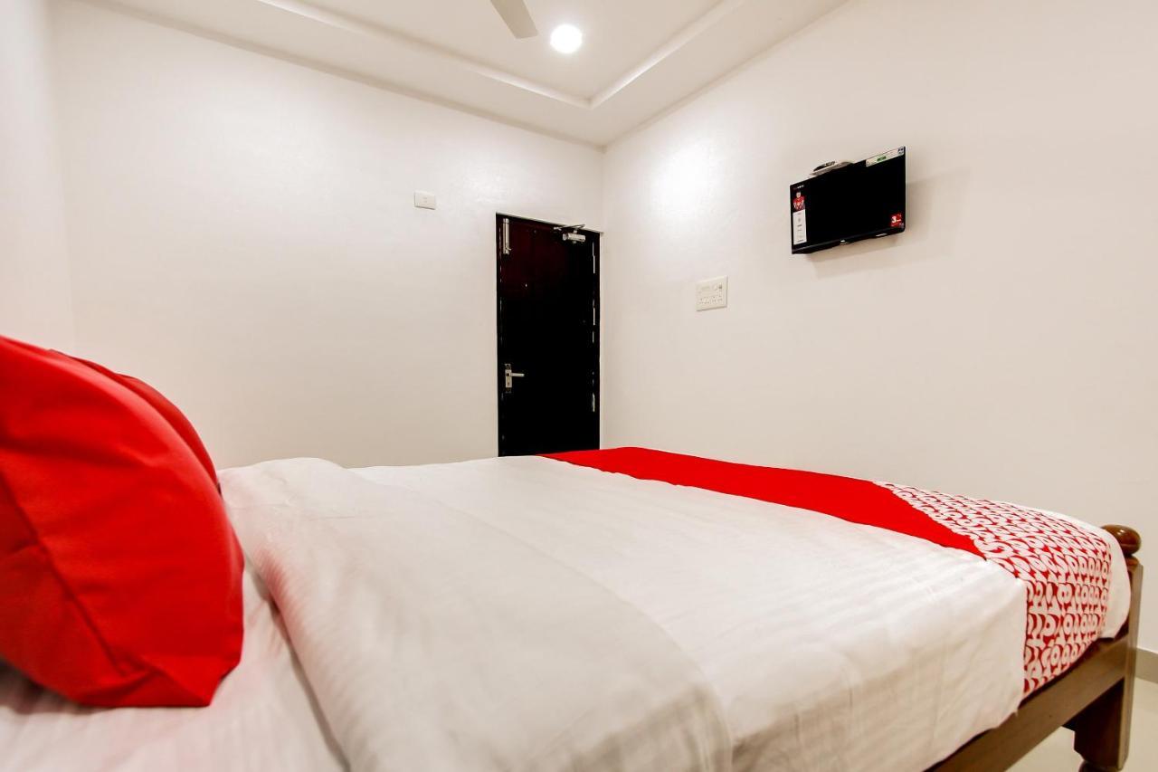 Oyo 69625 Mayuraa Residency Hotel Kumbakonam Exterior photo