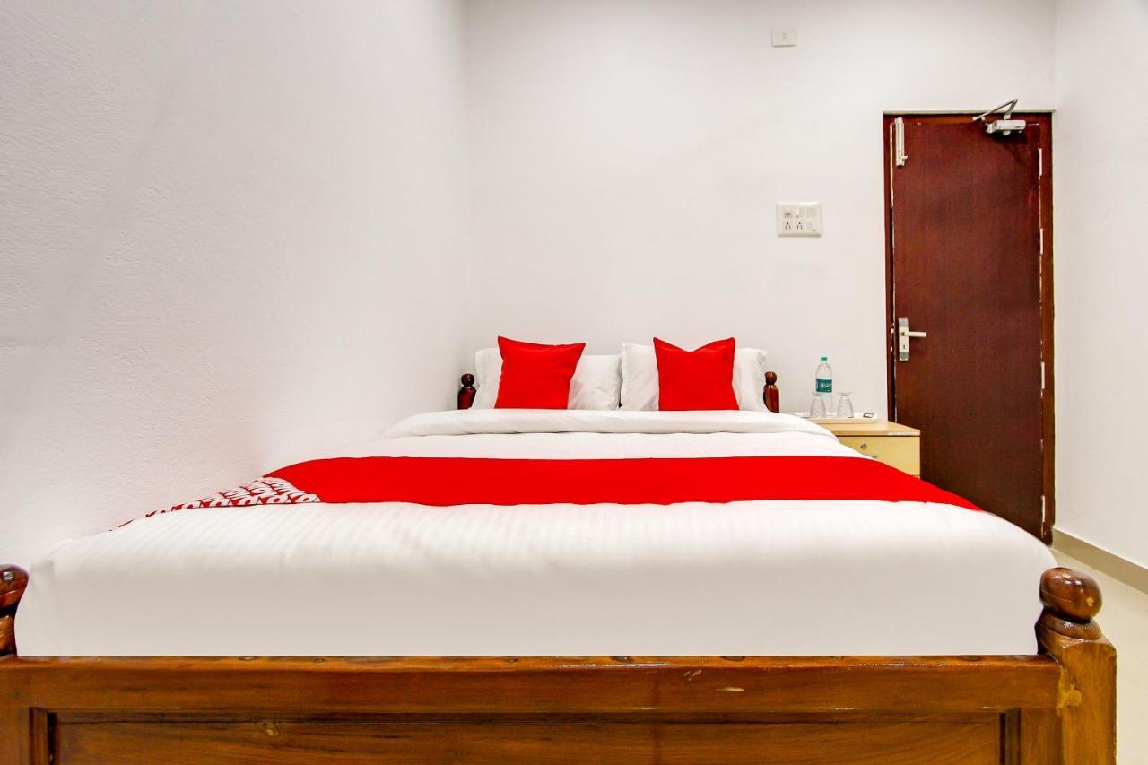 Oyo 69625 Mayuraa Residency Hotel Kumbakonam Exterior photo