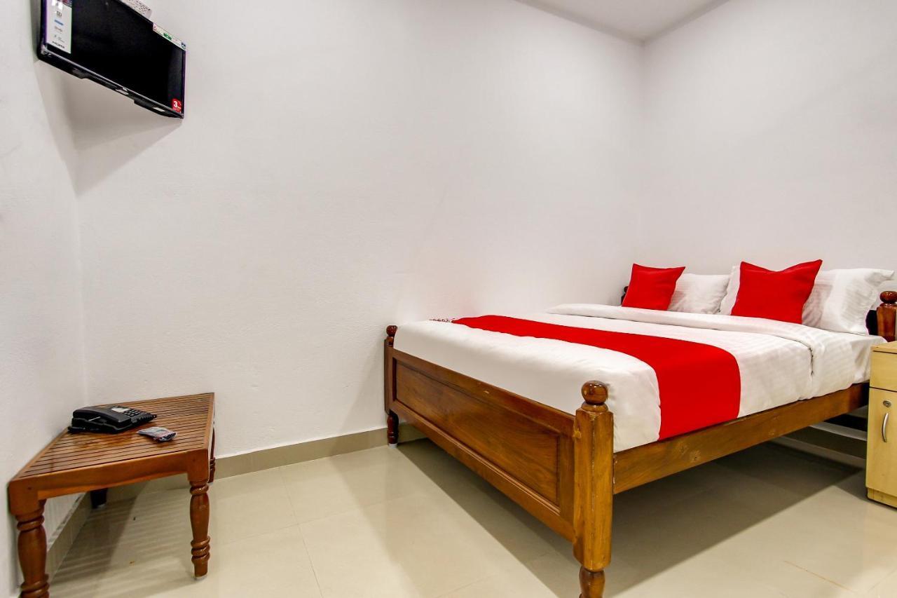 Oyo 69625 Mayuraa Residency Hotel Kumbakonam Exterior photo